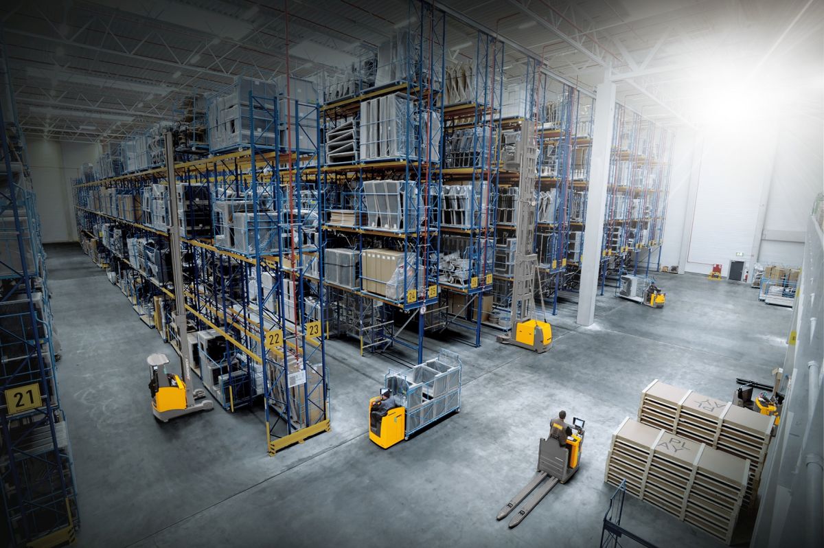 Rozwiązania Jungheinrich wpierają pracę w magazynach i na produkcji