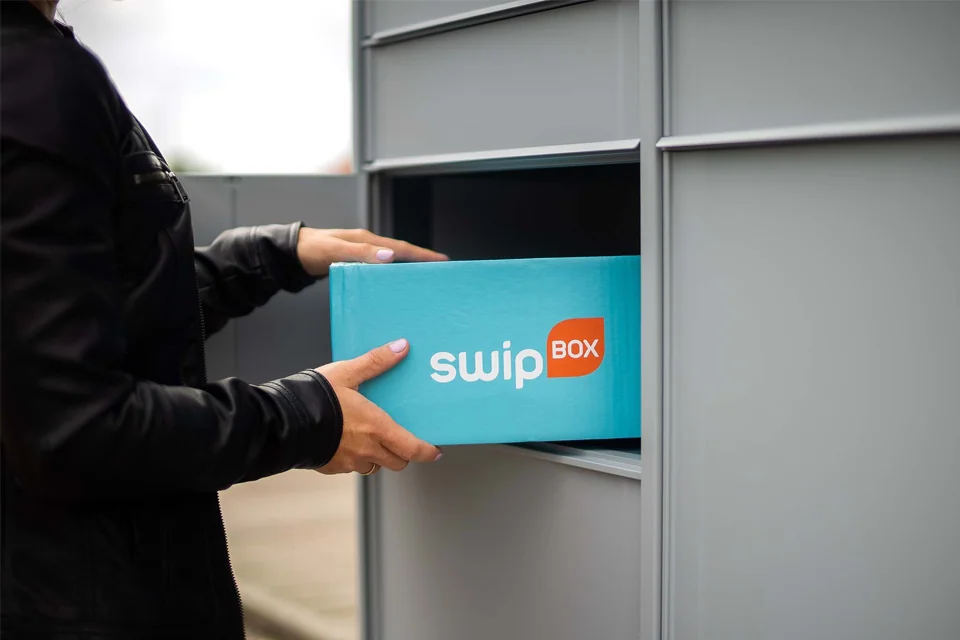 Od wygody do elastyczności – jak zmienia się logistyka w erze e-commerce?